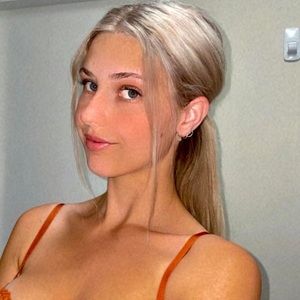 Meet your Posher, Mel